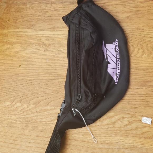 Avia Other - Vintage AVIA Athletic Fanny Pack